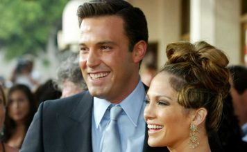 Jennifer Lopez fue vista llegando a la casa de Ben Affleck con un chándal blanco a juego Jennifer Lopez fue vista llegando a la casa de Ben Affleck con un chándal blanco a juego